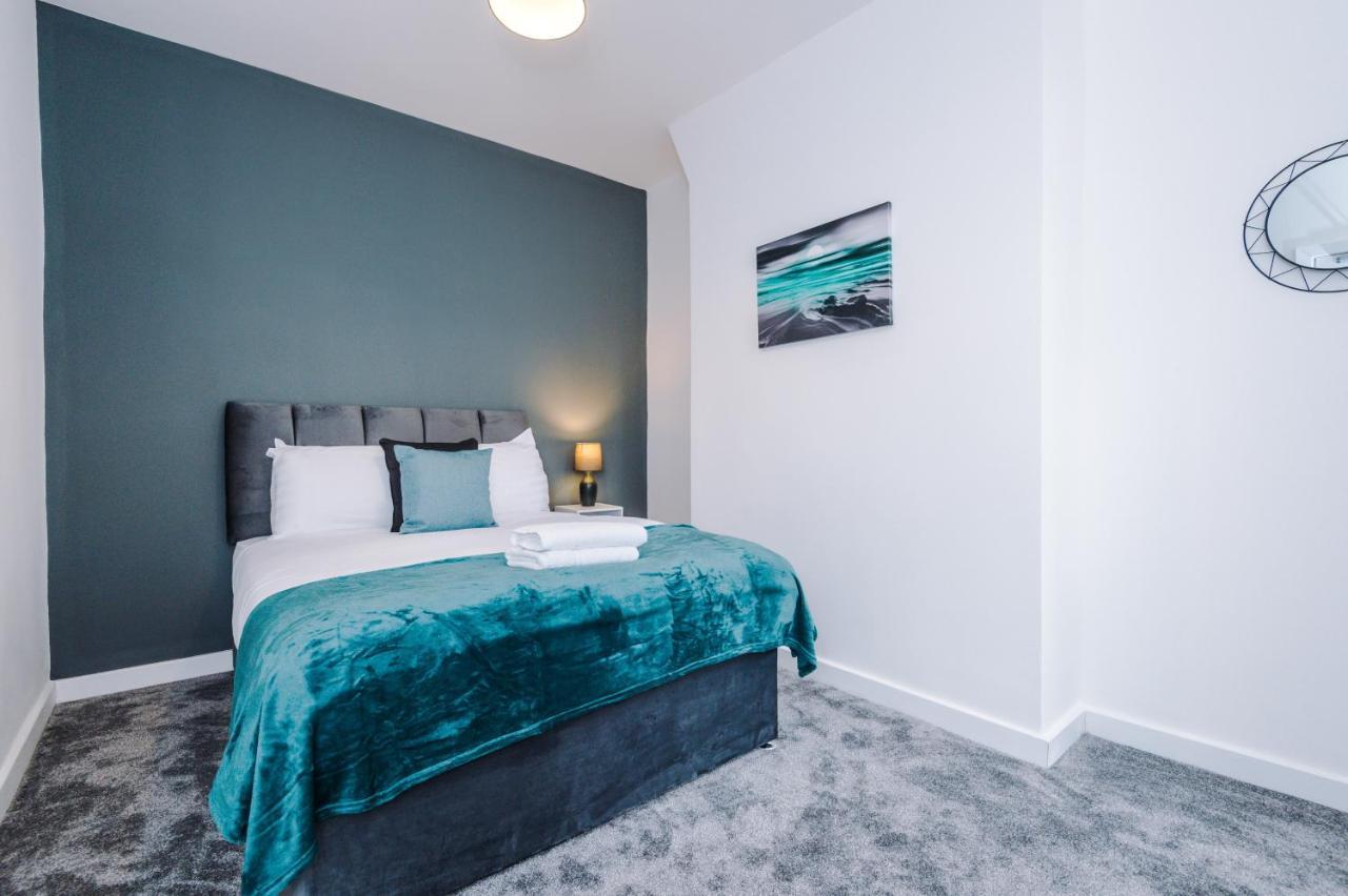 Cosy 3 Bed 3 Bath House - Central Liverpool -Self Check-In & Free Parking! Villa Exterior photo